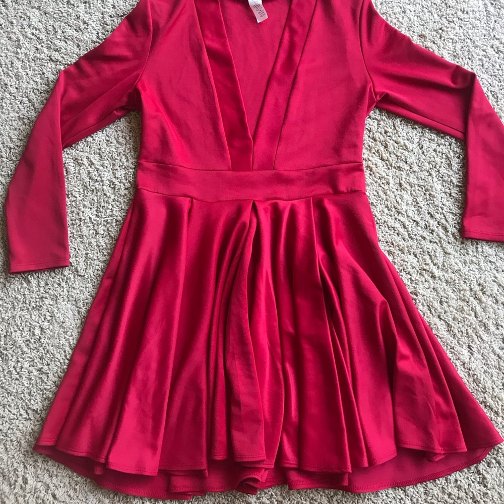 Women’s Red Long Sleeve Plunge Dress Size 1 XL